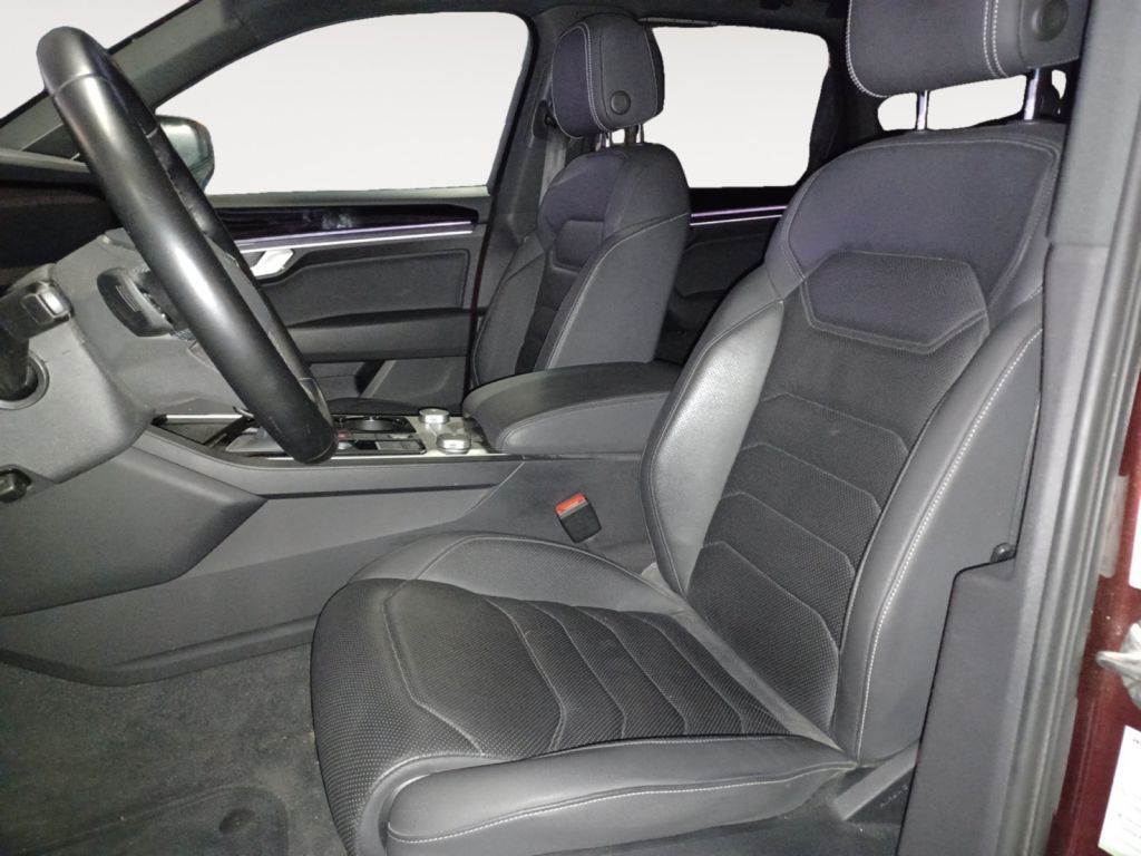 Fahrzeugabbildung Volkswagen Touareg 3.0 V6 TDI R-Line Black Style Nachtsicht