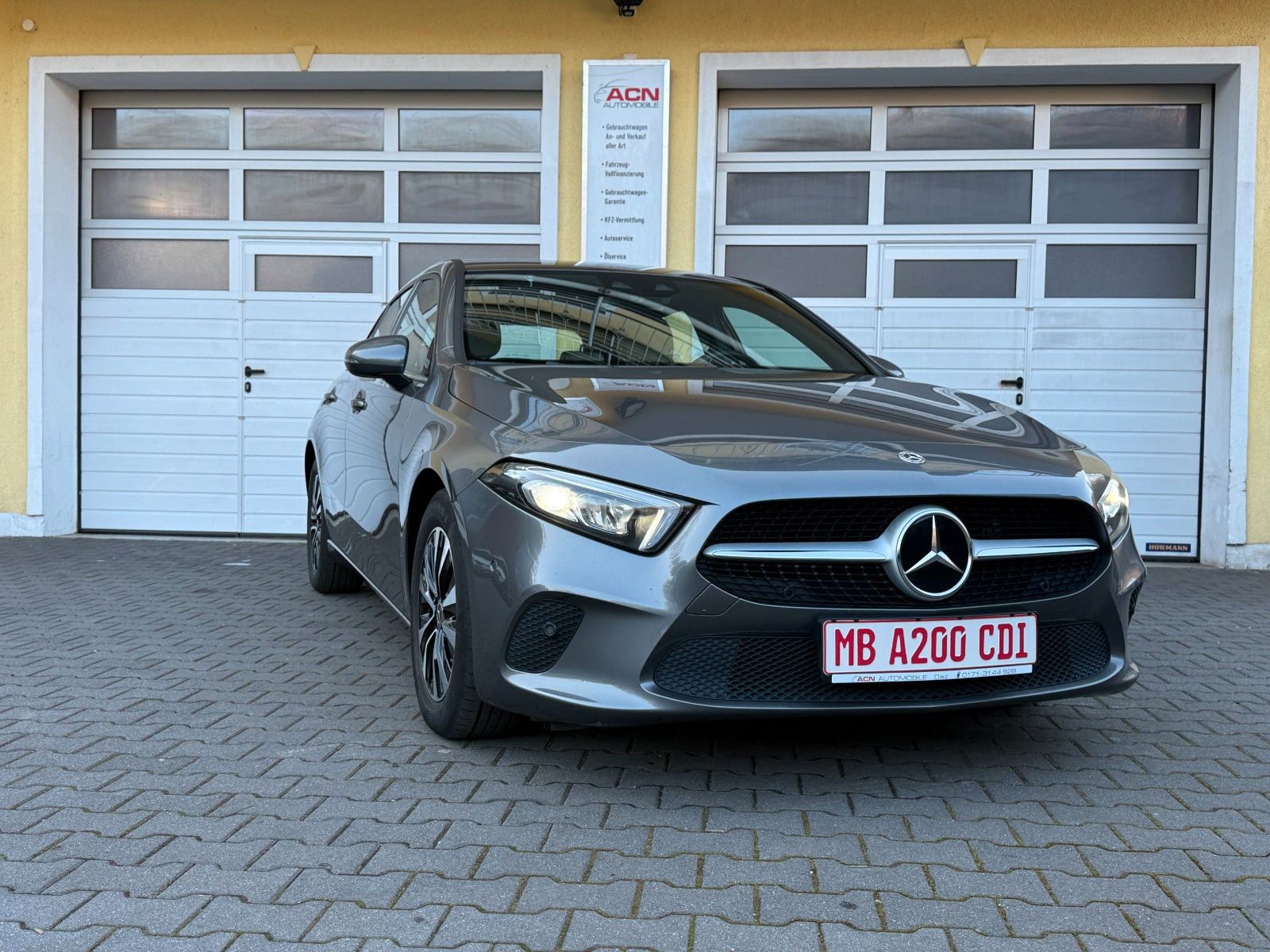 MERCEDES-BENZ A 200 d I. Hand, Himmel Schwarz,