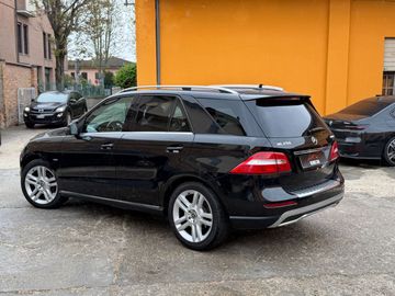 Mercedes ML 250 - 5