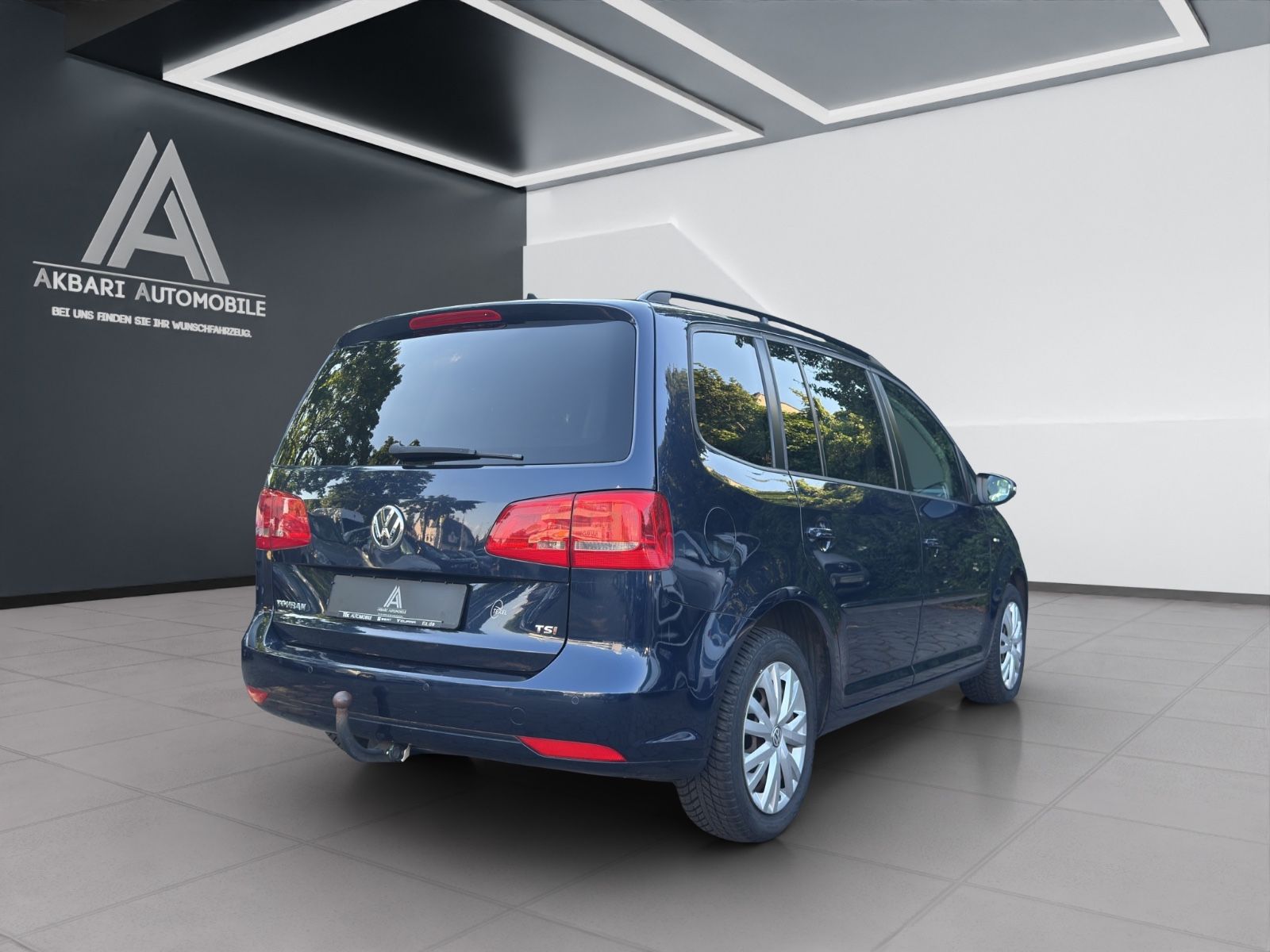 Fahrzeugabbildung Volkswagen Touran Match*7Sitzer*6*Gang*Steuerkette*Neu
