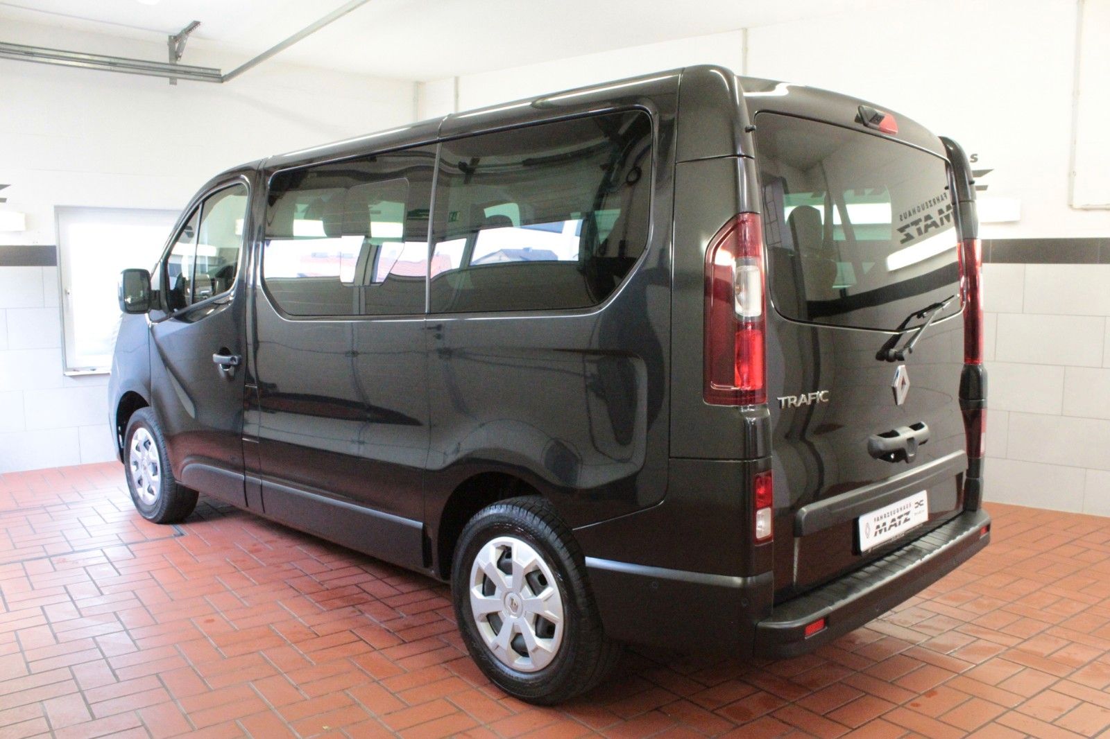 Fahrzeugabbildung Renault Trafic Blue dCi 150 EDC Life*Automatik*9-Sitzer*
