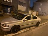 Volvo zu verkaufen  Benzin & Gas  TÜV bi... - gebrauchte Volvo S60 aus dem Jahr 2001