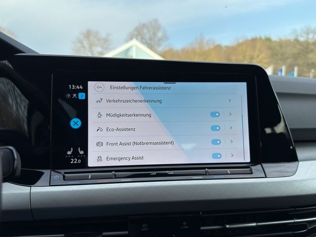 Golf VIII Variant 2.0 TDI Life DSG AHK ACC LED