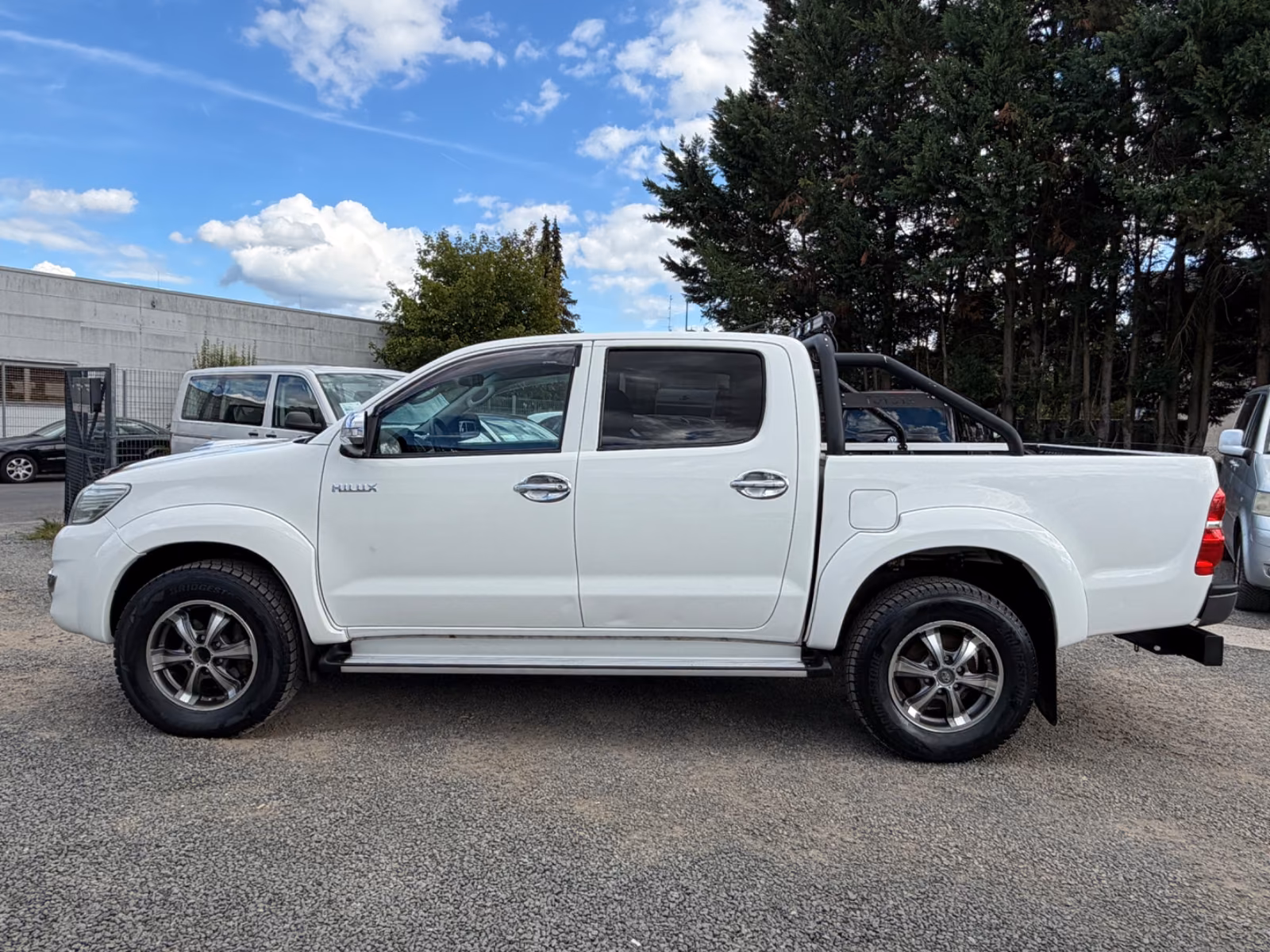 Toyota Hilux Double Cab Life 4x4 3.0 d Automatik AHK