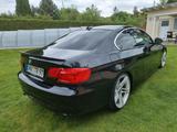 BMW 330d Coupé - E92, Motor neu - BMW 330 mit Diesel-Antrieb: Coupé