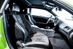 DODGE Challenger SRT 6.4l V8 - Unfallfrei - DE Modell