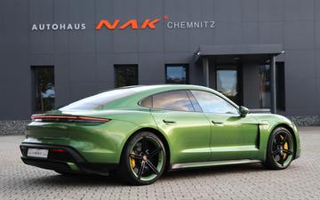صورة 7 لـ 2020 Porsche TAYCAN