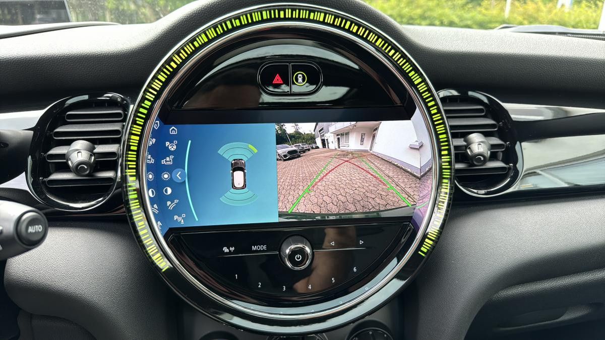 Fahrzeugabbildung MINI John Cooper Works 231 PS/PANO/SHZ/LED/PDC etc.