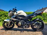 Yamaha XJ6  - YAMAHA 2011 XJ6