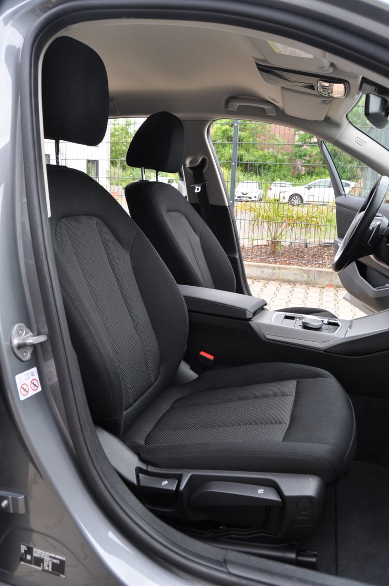 BMW 318i Touring Aut. LED Widescreen DAB Tempomat foto 13