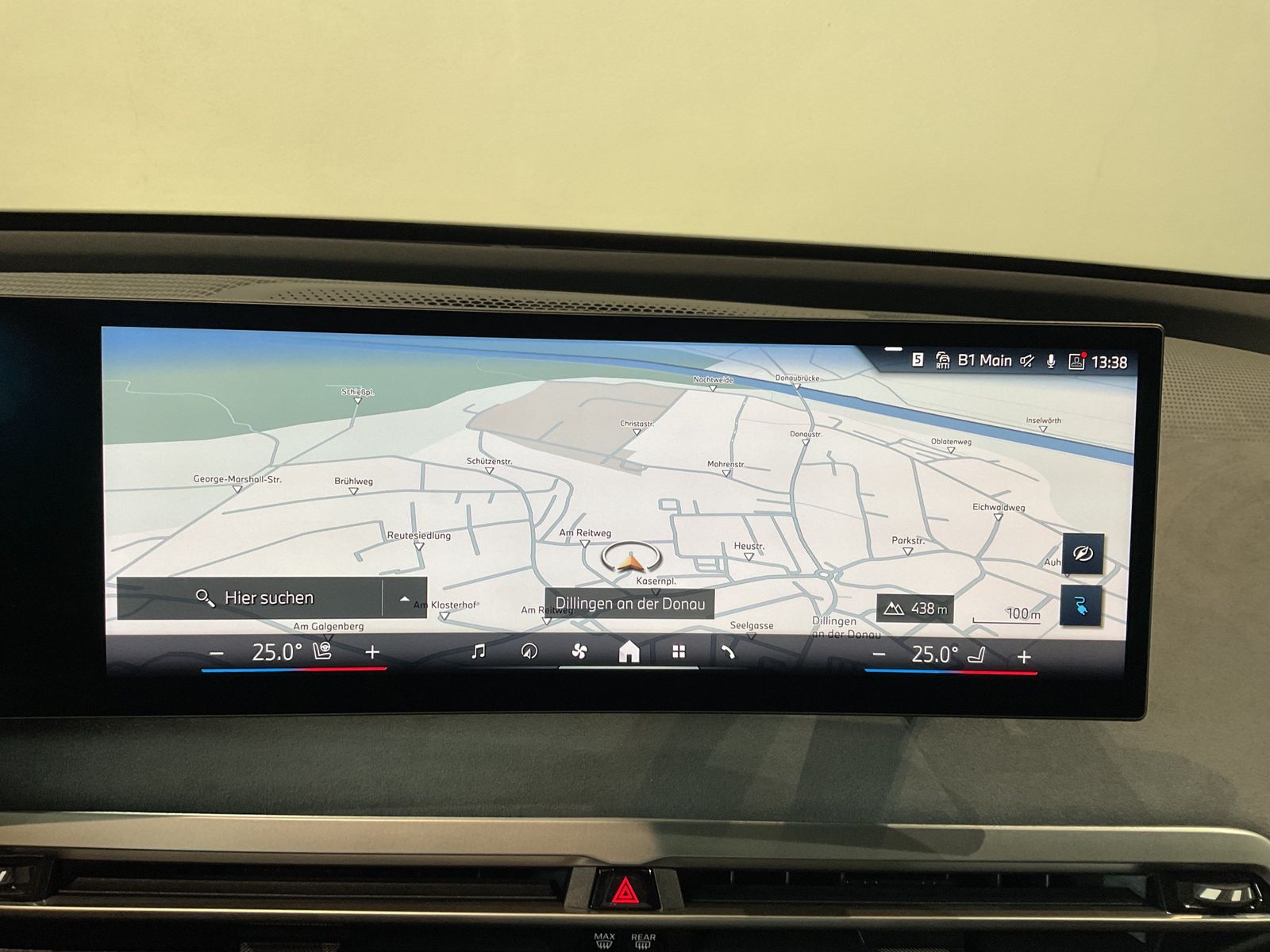 Fahrzeugabbildung BMW iX xDrive45 M Sportpaket Glasdach Sky Lounge, Ak