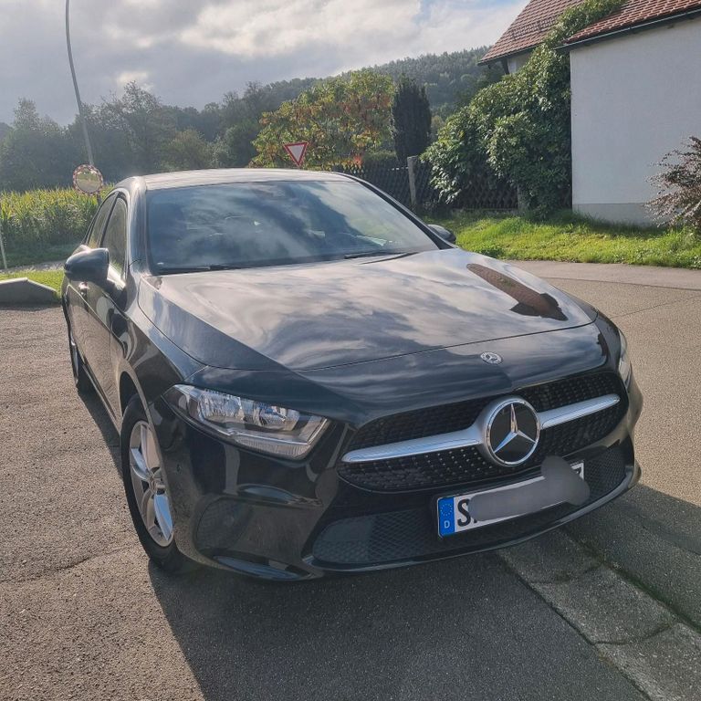 Image of Mercedes-Benz C 180