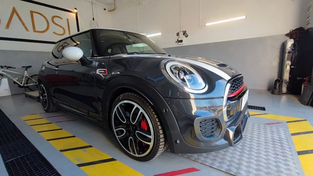 MINI John Cooper Works Coupé
