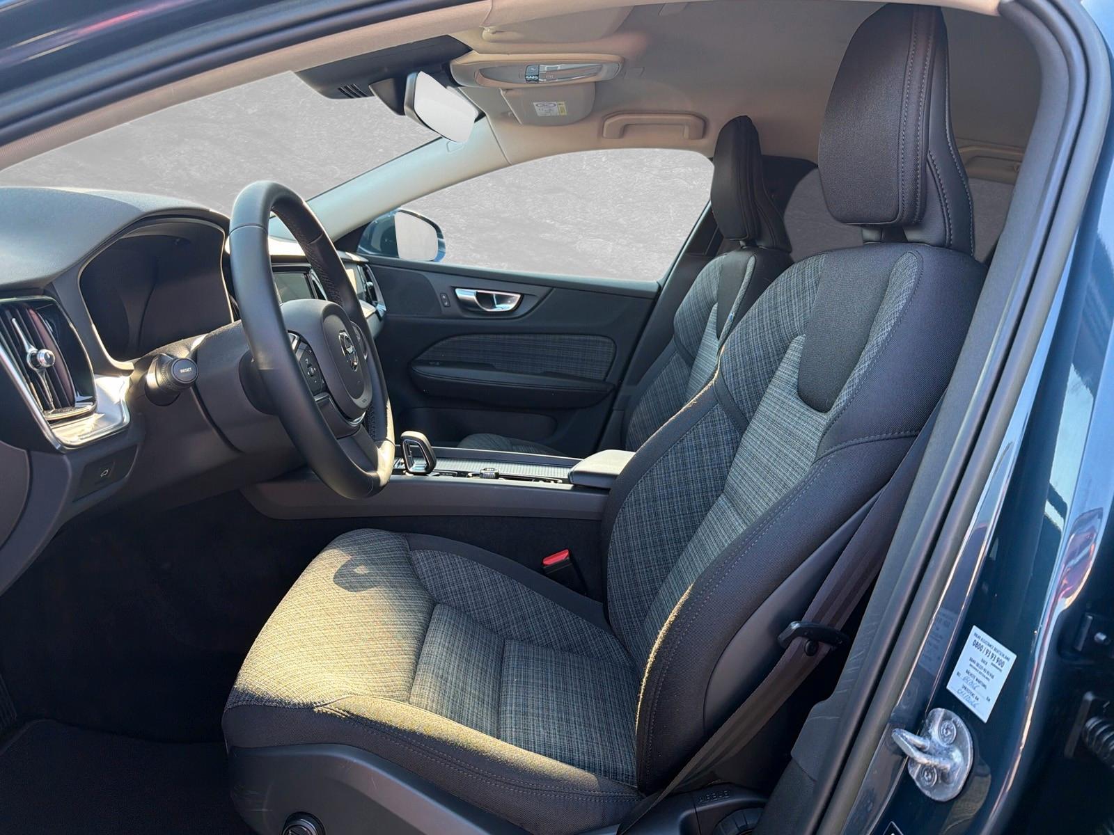 Volvo V60 B4 Mild-Hybrid Core AHK ACC BLIS LED