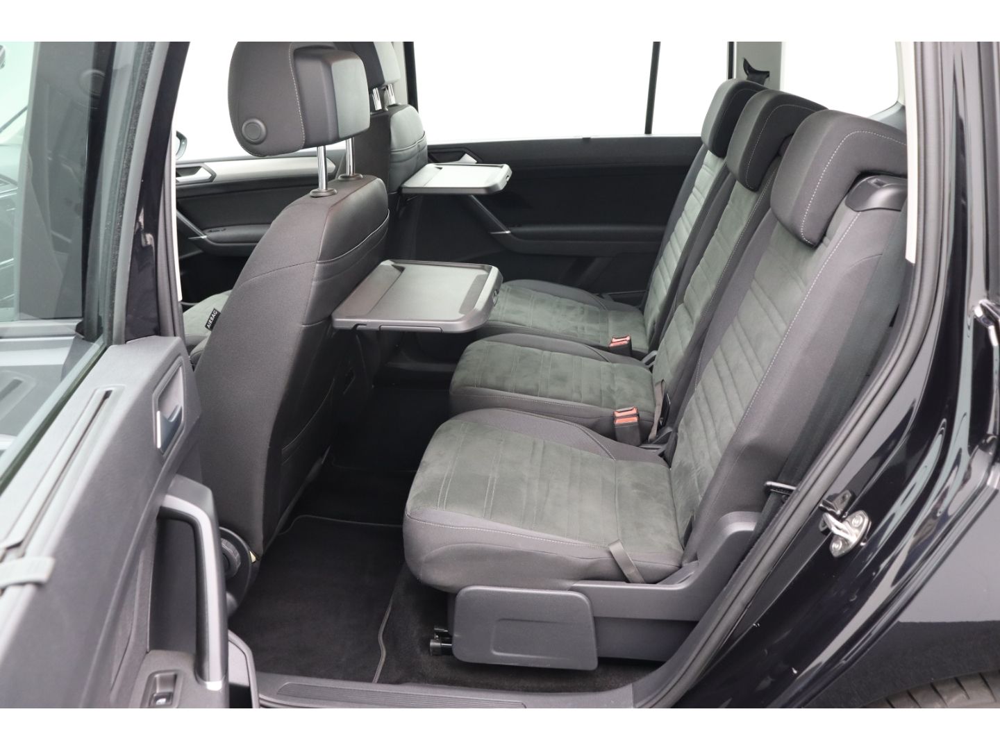 Fahrzeugabbildung Volkswagen Touran Comfortline BMT Start-Stop AHK Schwenkbar