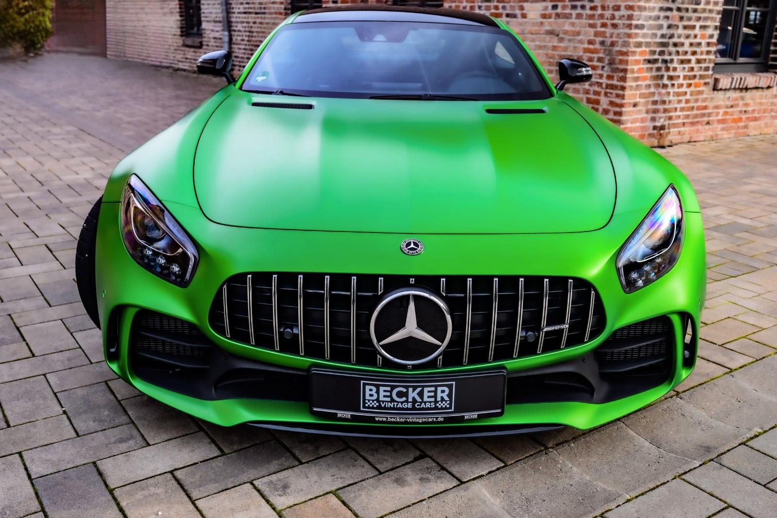 Mercedes-Benz AMG GT R