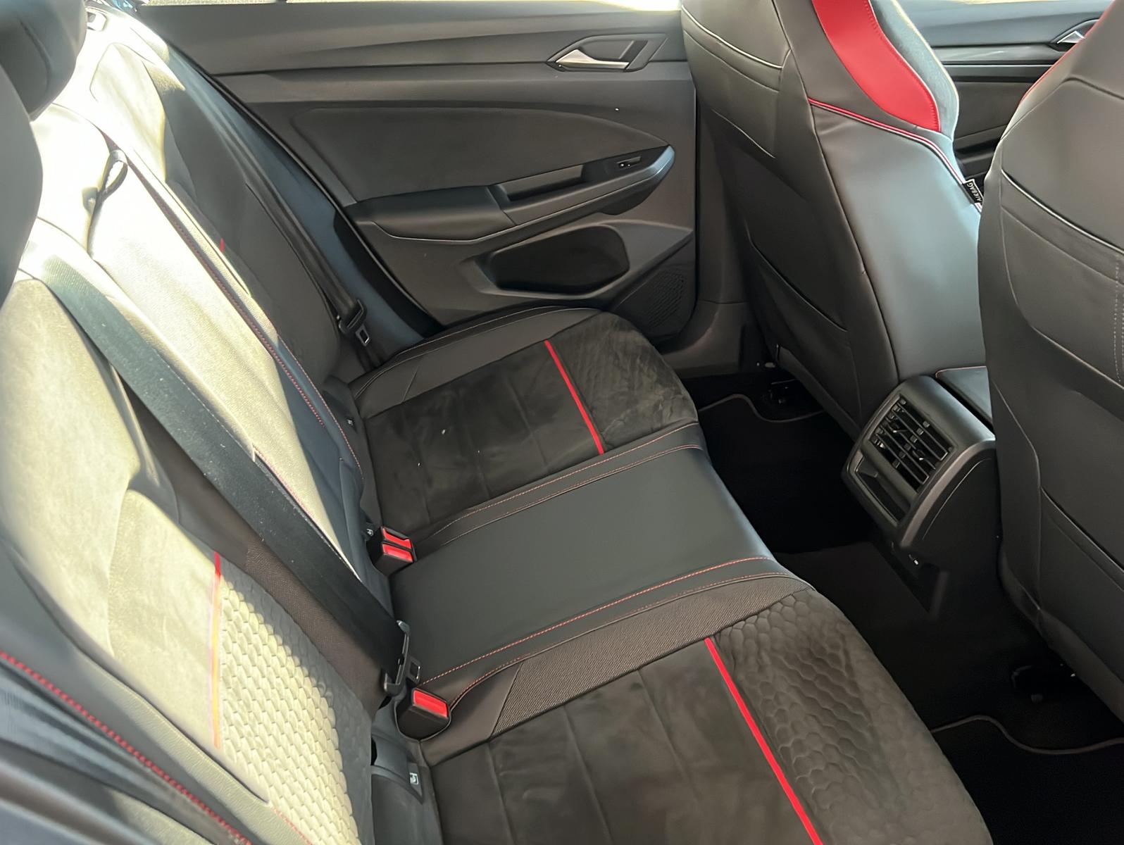 Volkswagen Golf 2.0 TSI GTI Clubsport*KeyGo*LED+*DAB*, миниатюра 8