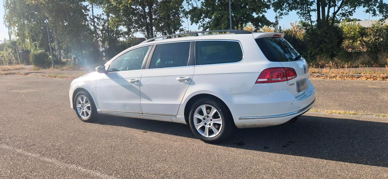 Volkswagen Passat 2012 — photo 7