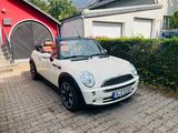 MINI ONE CABRIO Sidewalk TÜV neu - weiße MINI One Cabrio