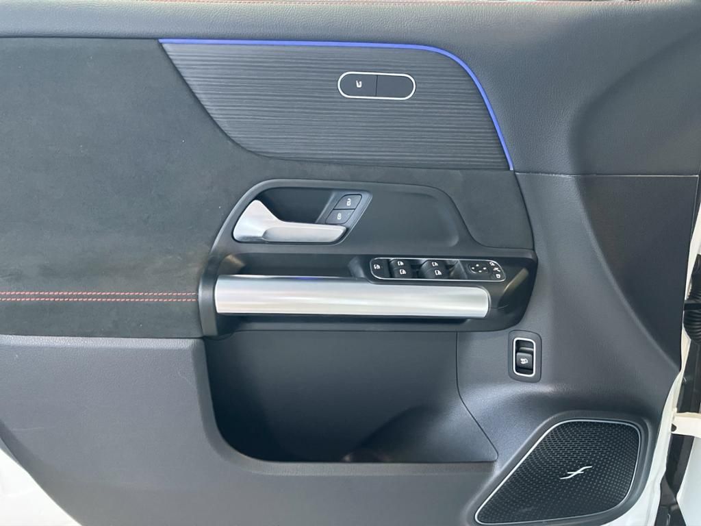 Fahrzeugabbildung Mercedes-Benz GLA 200 AMG*NIGHT*PANO*AHK*KEYL*BURM*360°KAMERA