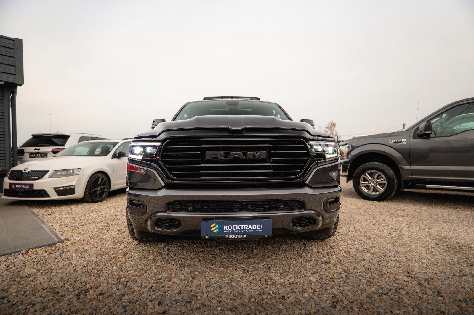 Fahrzeugabbildung Dodge RAM 5.7 V8 HEMI 4x4 Limited Longbed Airmatic 19%