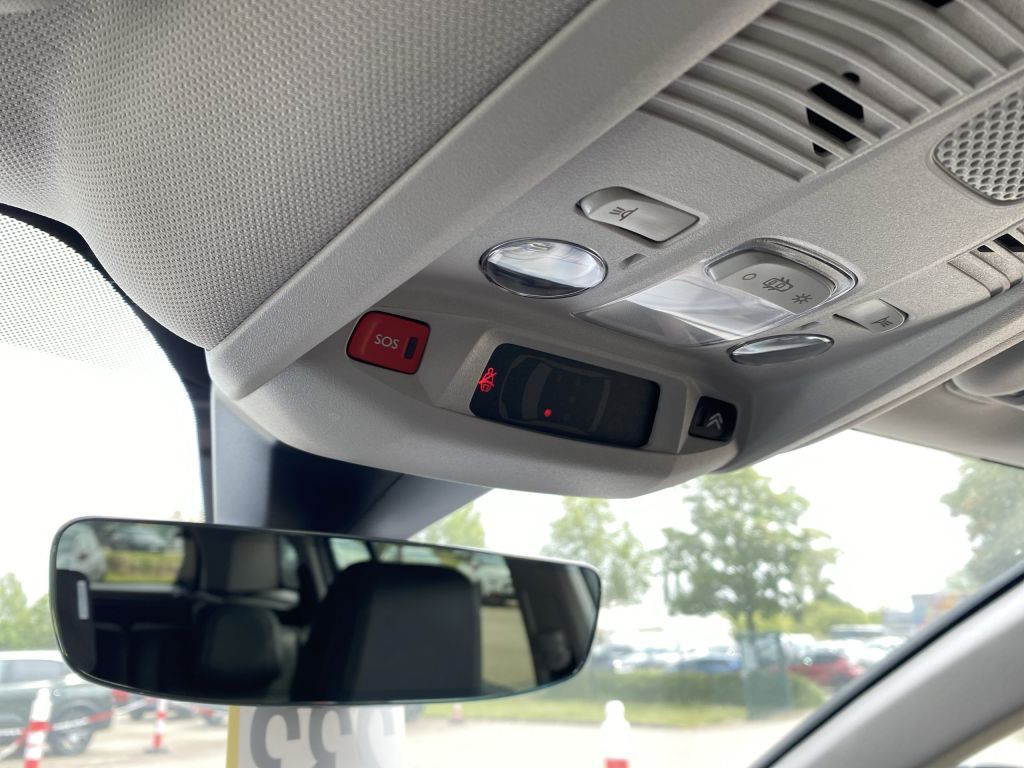 Fahrzeugabbildung Citroën C5 Aircross Hybrid 225 *Automatik* SHINE PACK