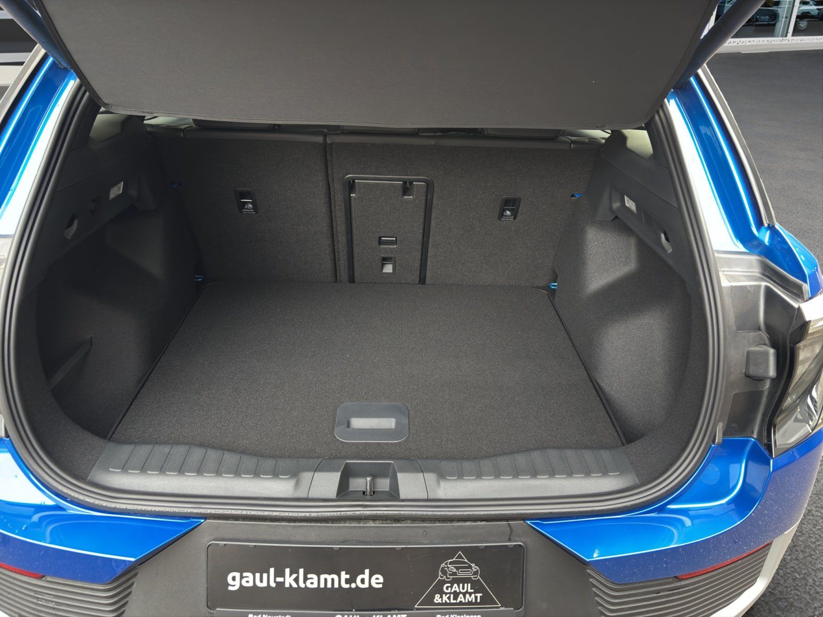 Fahrzeugabbildung Ford Explorer RWD