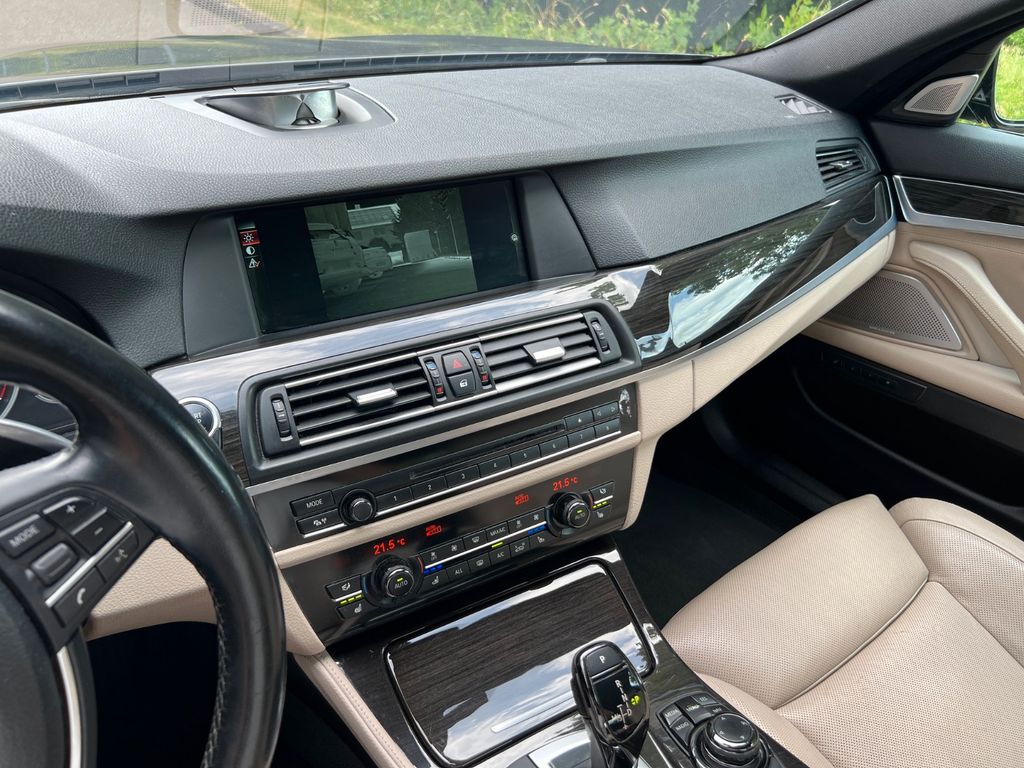 BMW 530 d xDrive Lim. VOLLAUSSTATTUNG/ 2. Hand
