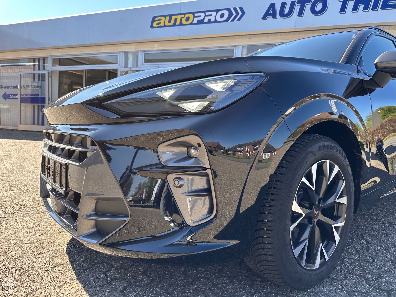 Fahrzeugabbildung CUPRA Terramar 1.5 eTSI DSG Navi/Pano/ACC/LED/AHK/GJR