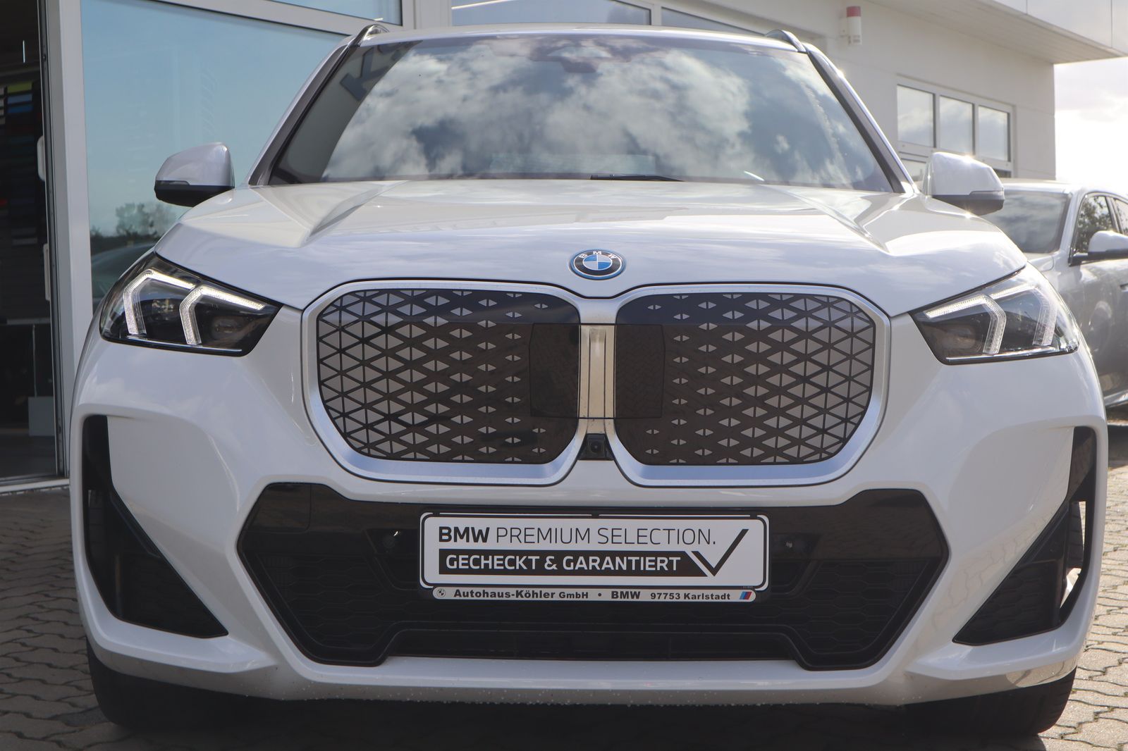 BMW iX1 xDrive30 M Sport Head-Up HK AHK Lhz Memory foto 2