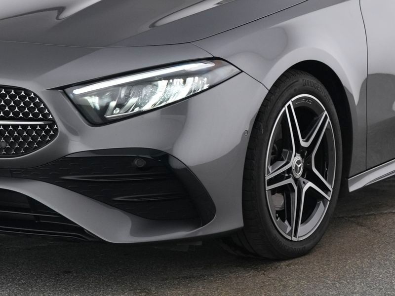 Mercedes-Benz A 200 d AMG-Sport LED Cam Night Keyl Ambiente 18 foto 4
