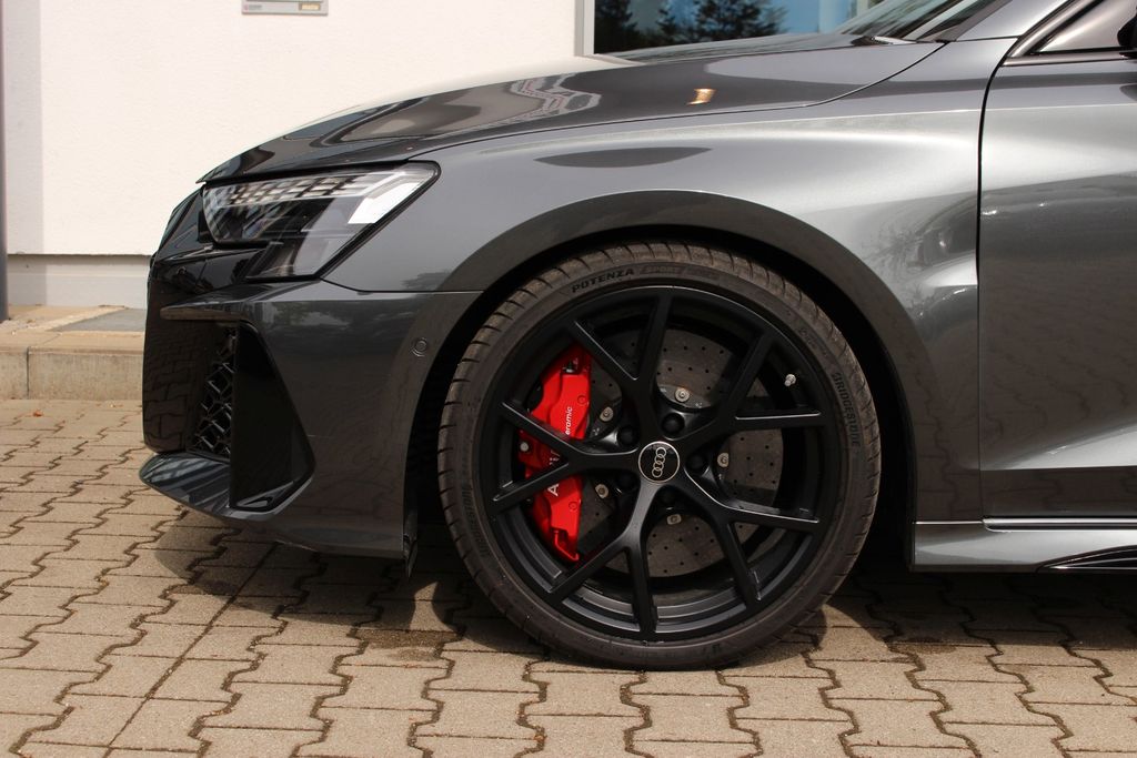AUDI RS3 Sportback/RS DYNAMIK/ SONOS/ KOMFORT PRO AUDI RS3 Sportback/RS DYNAMIK/ SONOS/ KOMFORT PRO