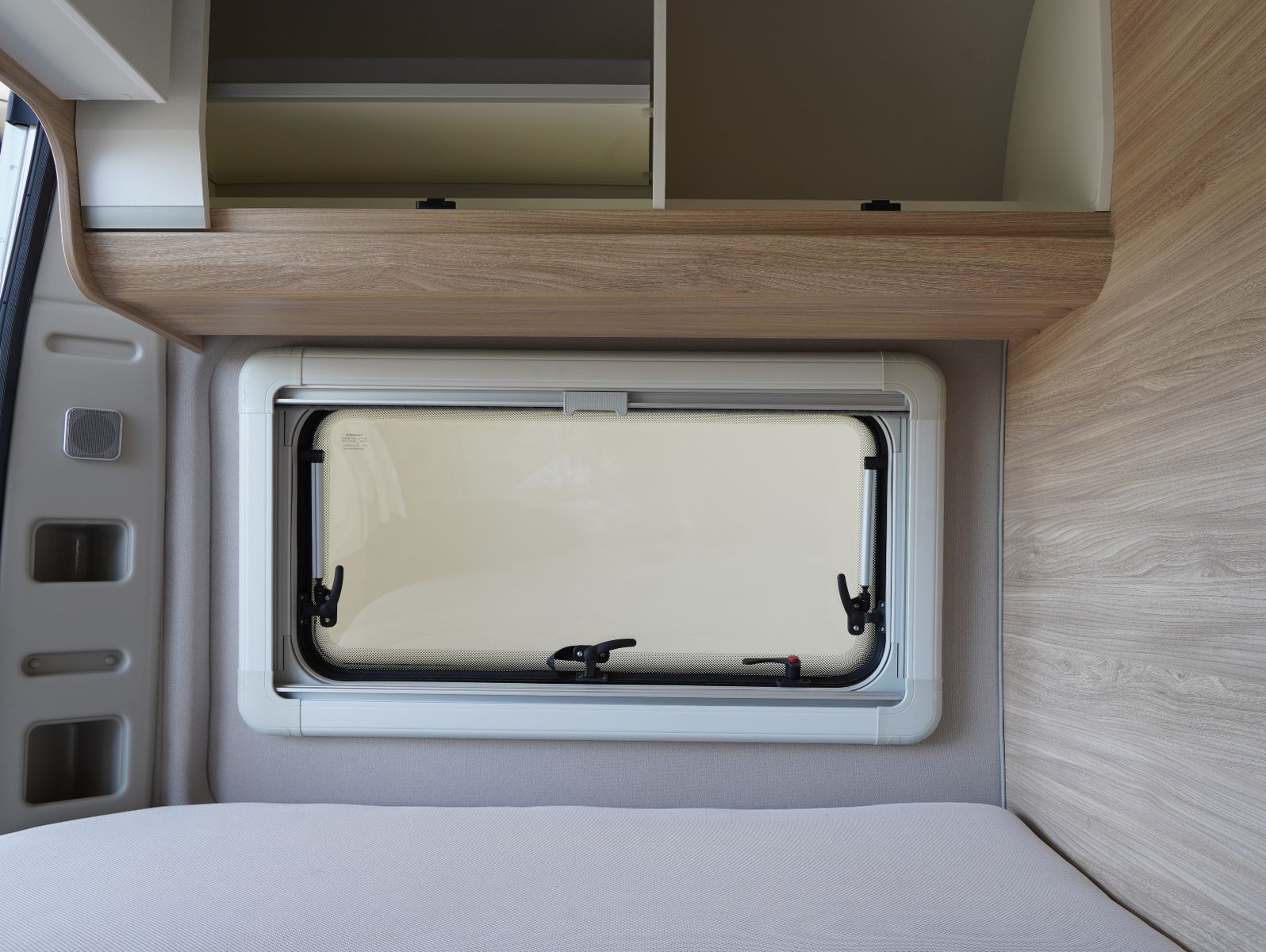 Fahrzeugabbildung Knaus BOXLIFE PRO / 540 ROAD Aufstelldach/Markise