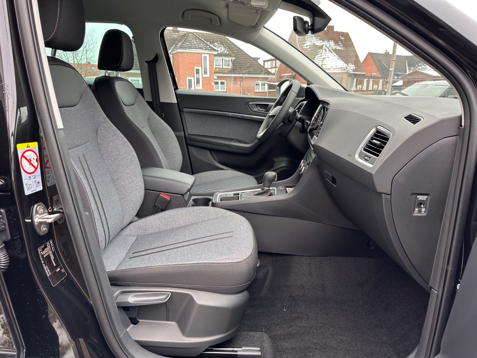 Fahrzeugabbildung SEAT Ateca 1.5 TSI Style DSG AHK/Navi/ACC/LED/SHZ/APP