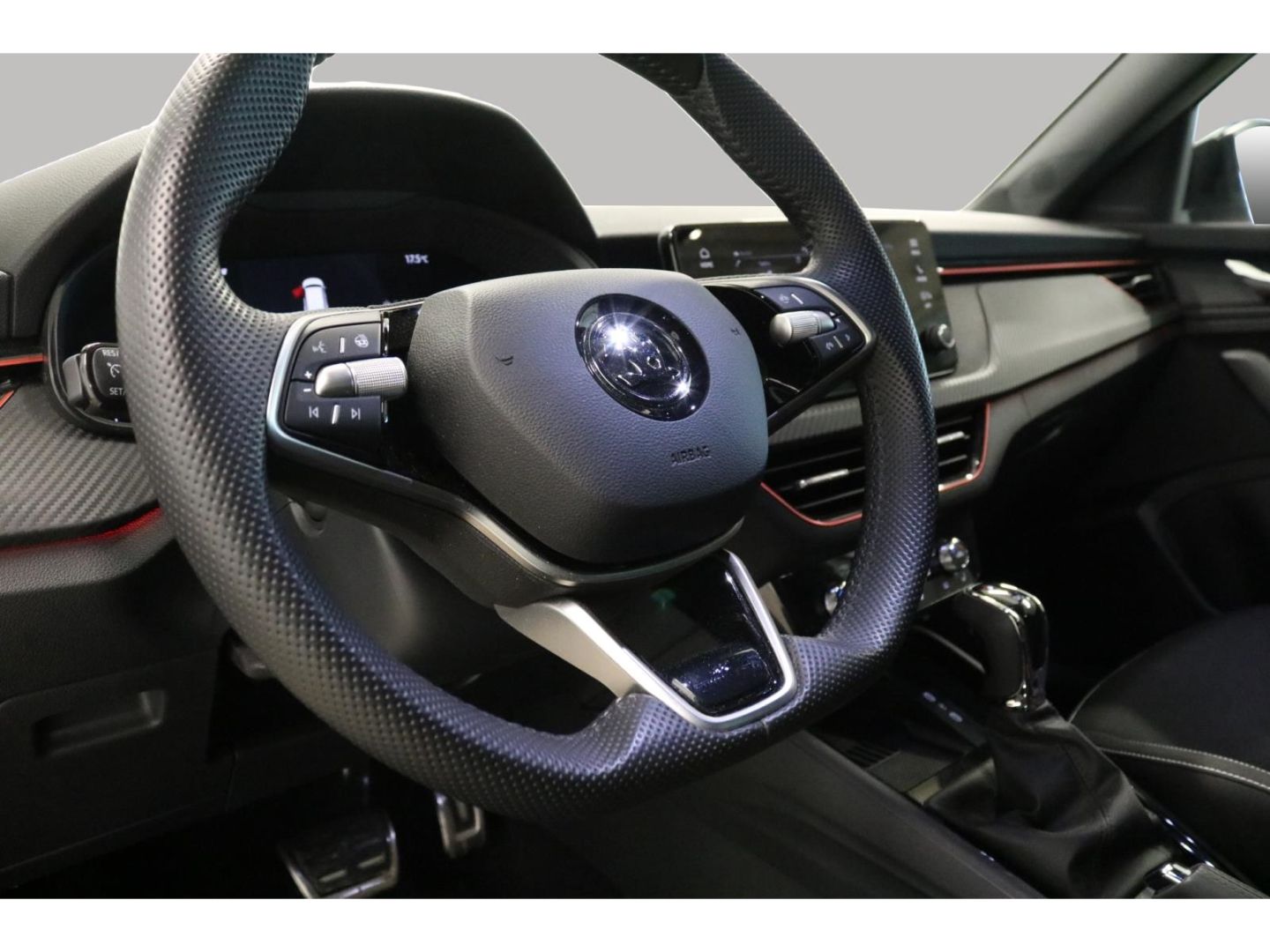 Fahrzeugabbildung SKODA Kamiq Monte Carlo Automatik Panoramadach