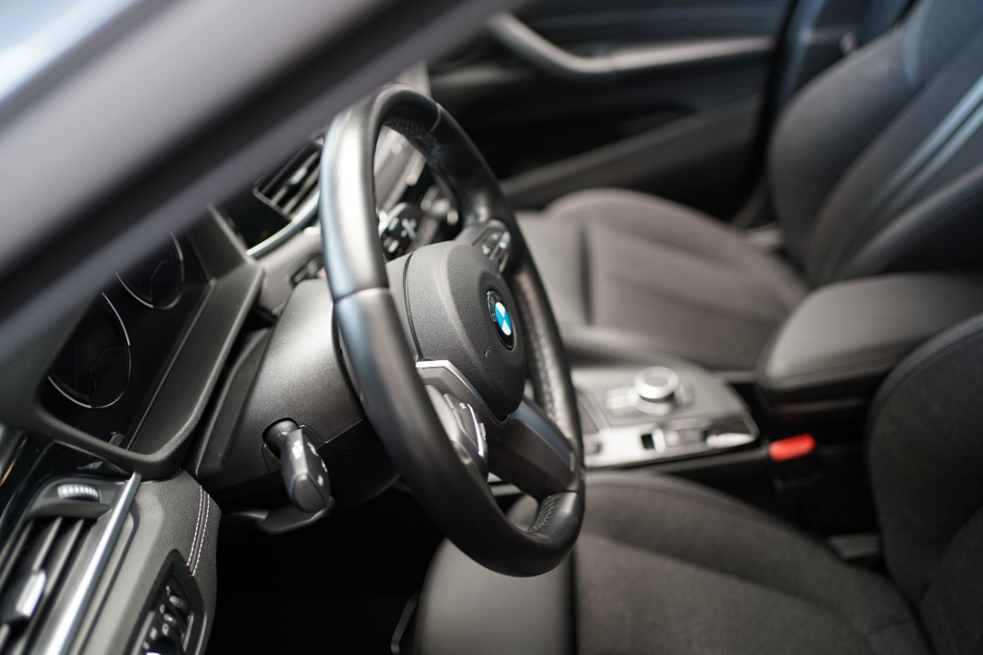 Fahrzeugabbildung BMW X1 20i Sport Line Rückfahrkamer+Navi+Sitzheiz+LE