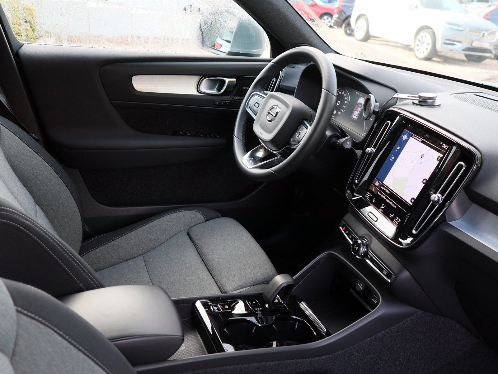 Volvo XC40 T4 Plus Bright Recharge Plug-In Hybrid Navi imagem 3