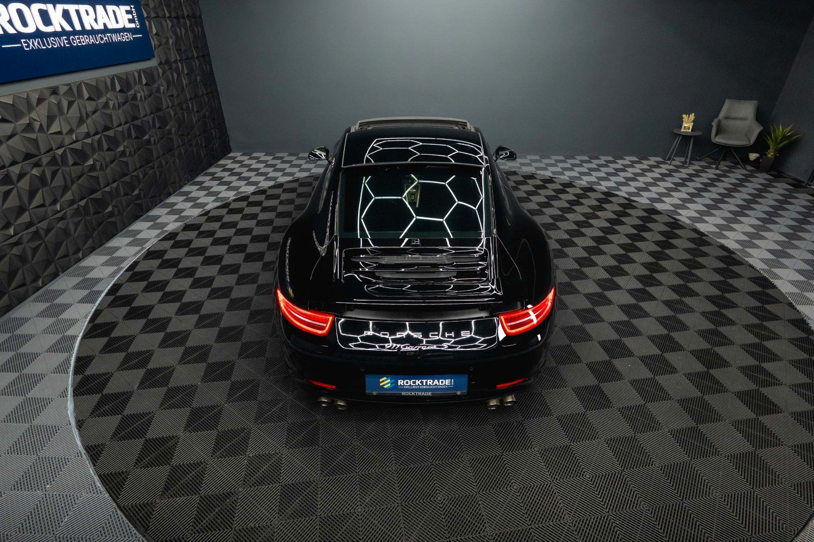Fahrzeugabbildung Porsche 991 911 Carrera S Black Design Chrono *Pano*LED*