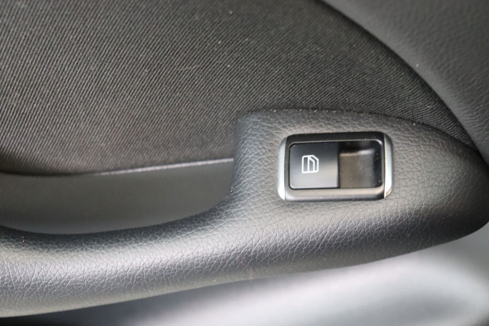 Fahrzeugabbildung Mercedes-Benz B 200 BlueEFFICIENCY * Bi-Xenon * Sitzhzg. * PDC