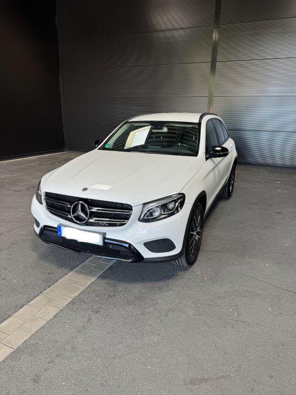 Image of Mercedes-Benz GLC 250