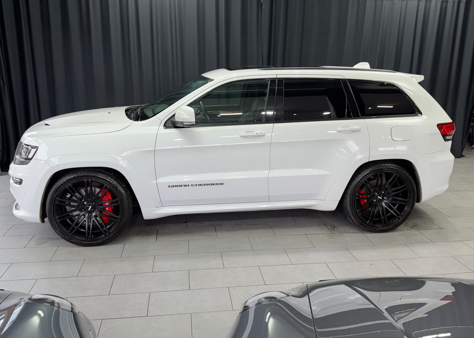 Fahrzeugabbildung Jeep Grand Cherokee 6.4 V8 HEMI SRT|H&K|D-FZG|