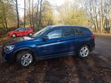 BMW X1 xDrive25d A Sport Line-nahezu Vollausstattung