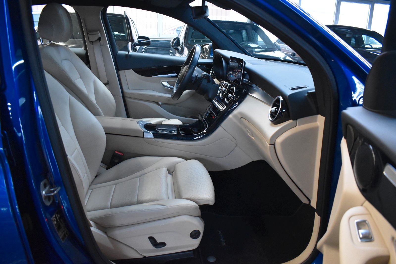 Mercedes-Benz GLC 220 d COUPE 4M*LEDER*GLASDACH*STAND-HZ* foto 12