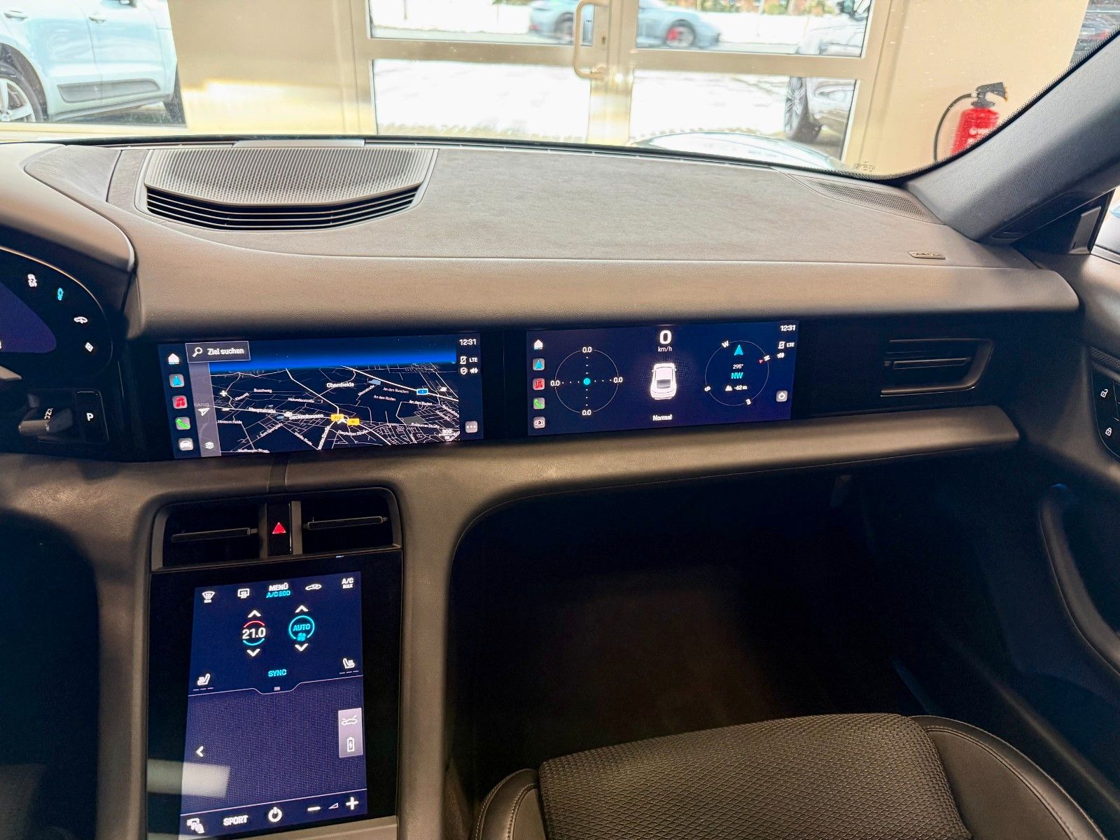 Fahrzeugabbildung Porsche Taycan 4S Performance/Panorama/PDCC/HeadUp