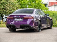 BMW M5 – 6 / 35