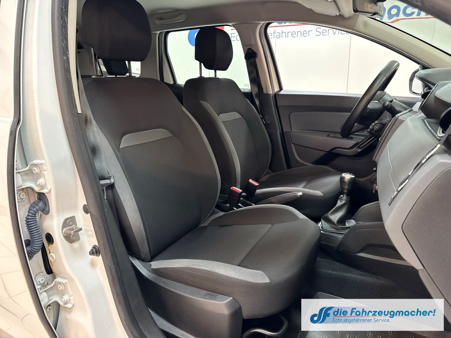 Fahrzeugabbildung Dacia Duster II Deal DAB PDC Berganfahrass. Speedlimit