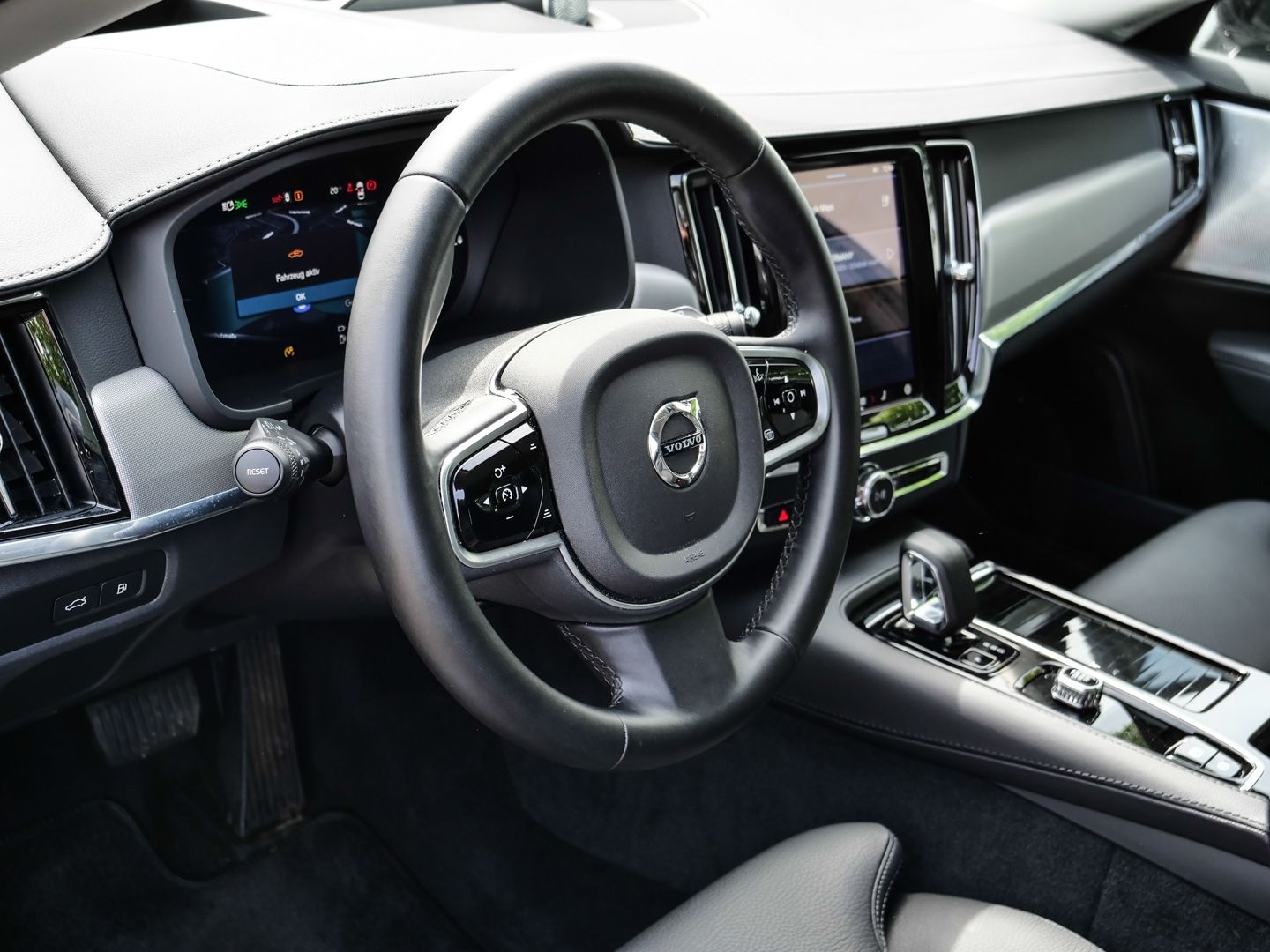 Volvo V90 Kombi Ultra Dark Recharge Plug-In Hybrid AWD foto 5