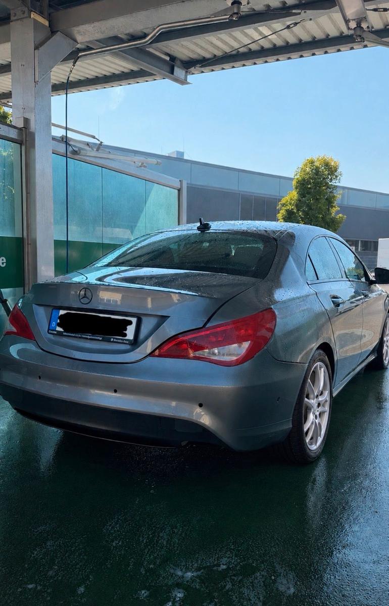 Mercedes-Benz CLA 180