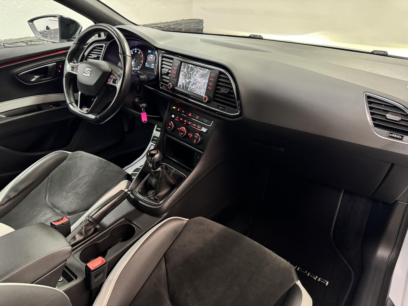 Seat Leon SC Cupra 2.0 TSI 265 ch BVM / Semi-cuir / LED / GPS tactile / Sièges chauffants