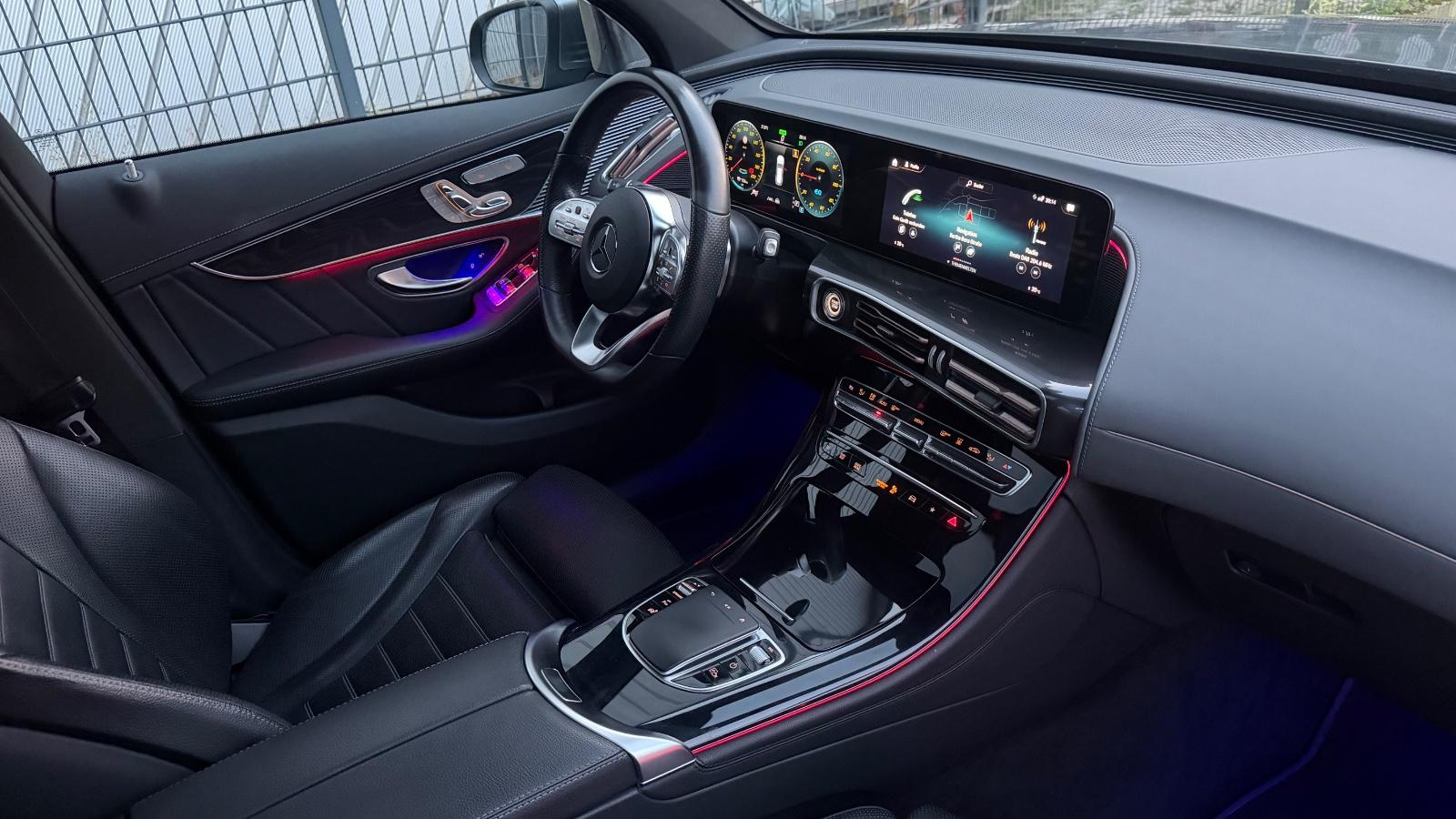 Mercedes-Benz EQC 400 4Matic AMG-LINE MULTIBEAM,360°,LEDER